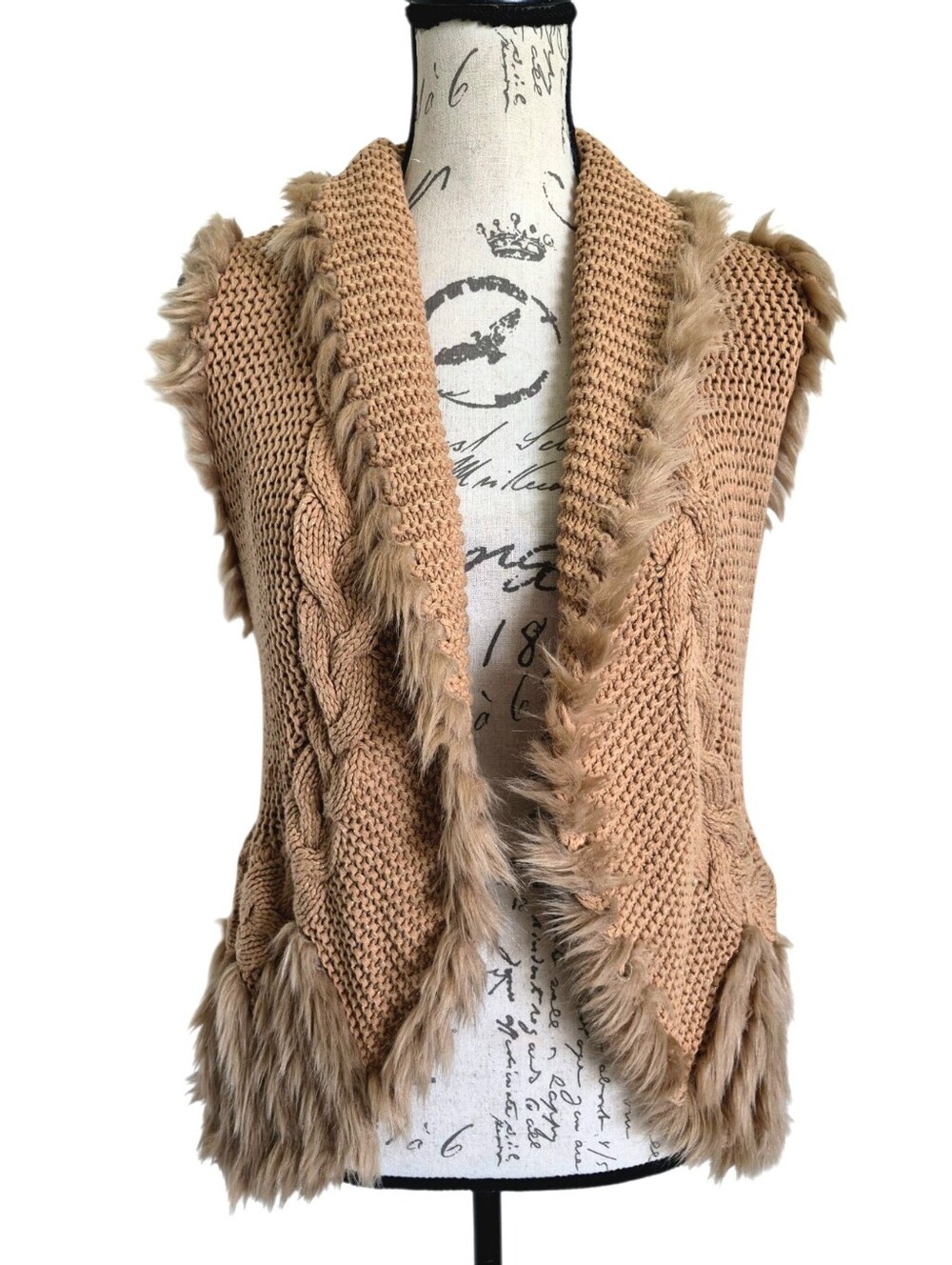 Lilly Pulitzer Torini Sweater Vest S Faux Fur Cable Knit Tan Gold metallic